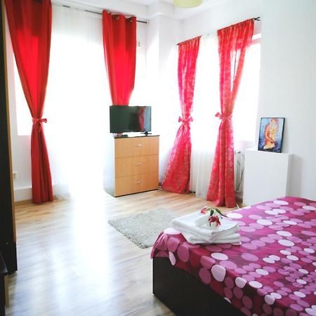 Luxury Apartament Lägenhet Bukarest Exteriör bild