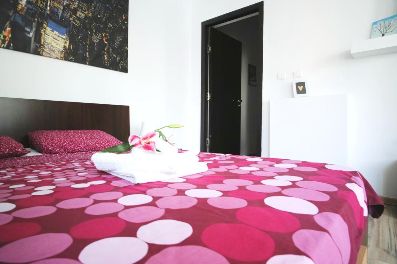 Luxury Apartament Lägenhet Bukarest Exteriör bild