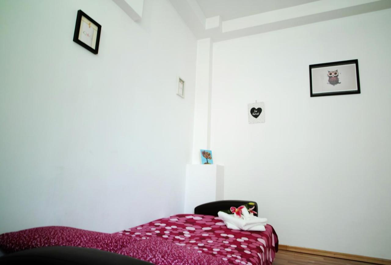 Luxury Apartament Lägenhet Bukarest Exteriör bild